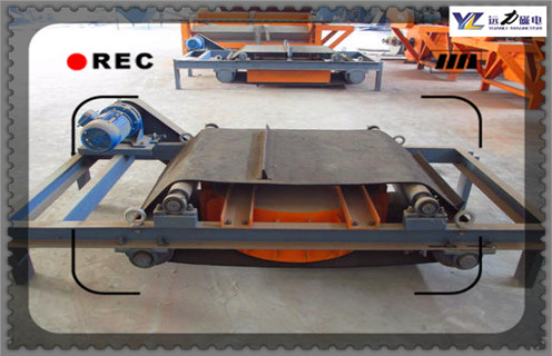 電磁除鐵器,自卸式電磁除鐵器,自卸式電磁除鐵器生產(chǎn)廠家,北京自卸式電磁鐵除鐵器生產(chǎn)廠家 電磁除鐵器,自卸式電磁除鐵器,自卸式電磁除鐵器生產(chǎn)廠家,北京自卸式電磁鐵除鐵器生產(chǎn)廠家