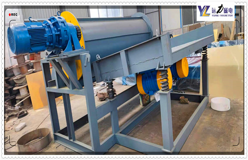 滾筒磁選機(jī)，濰坊滾筒磁選機(jī)必須對現(xiàn)實(shí)生活加以提煉總結(jié)！廠家_鐵礦磁選機(jī)在鐵粉選別中起什么作用？磁場一般為多少_磁塊如何排列 