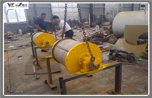 永磁滾筒,河南永磁滾筒廠家排名結構圖_滾筒磁選機多少錢一臺,河南永磁滾筒廠家排名工作原理 永磁滾筒,河南永磁滾筒廠家排名結構圖_滾筒磁選機多少錢一臺,河南永磁滾筒廠家排名工作原理