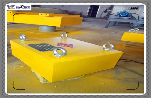 永磁除鐵器，內(nèi)蒙古懸掛式永磁除鐵器參數(shù)_內(nèi)部磁塊安裝方法_內(nèi)蒙古懸掛式永磁除鐵器型號(hào)價(jià)格