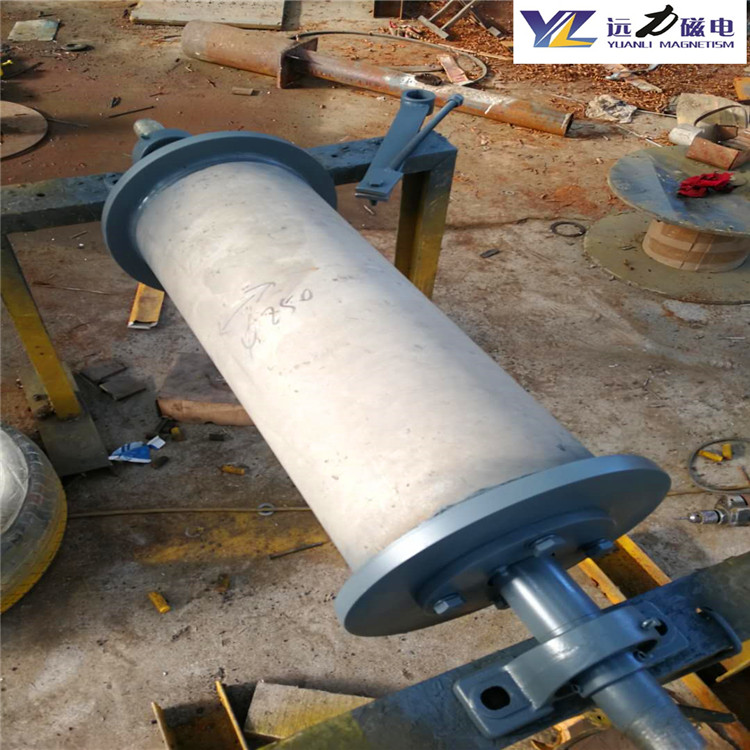 干式磁選機(jī)，山東干式磁選機(jī)生產(chǎn)廠家_山東干式磁選機(jī)生產(chǎn)廠家教你如何選擇設(shè)備