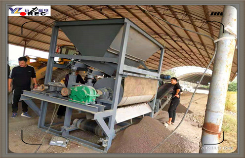 強磁河沙磁選機，陜西強磁磁選機河沙_小型河沙磁選機_陜西強磁磁選機河沙的注意事項的電機生產廠家價格